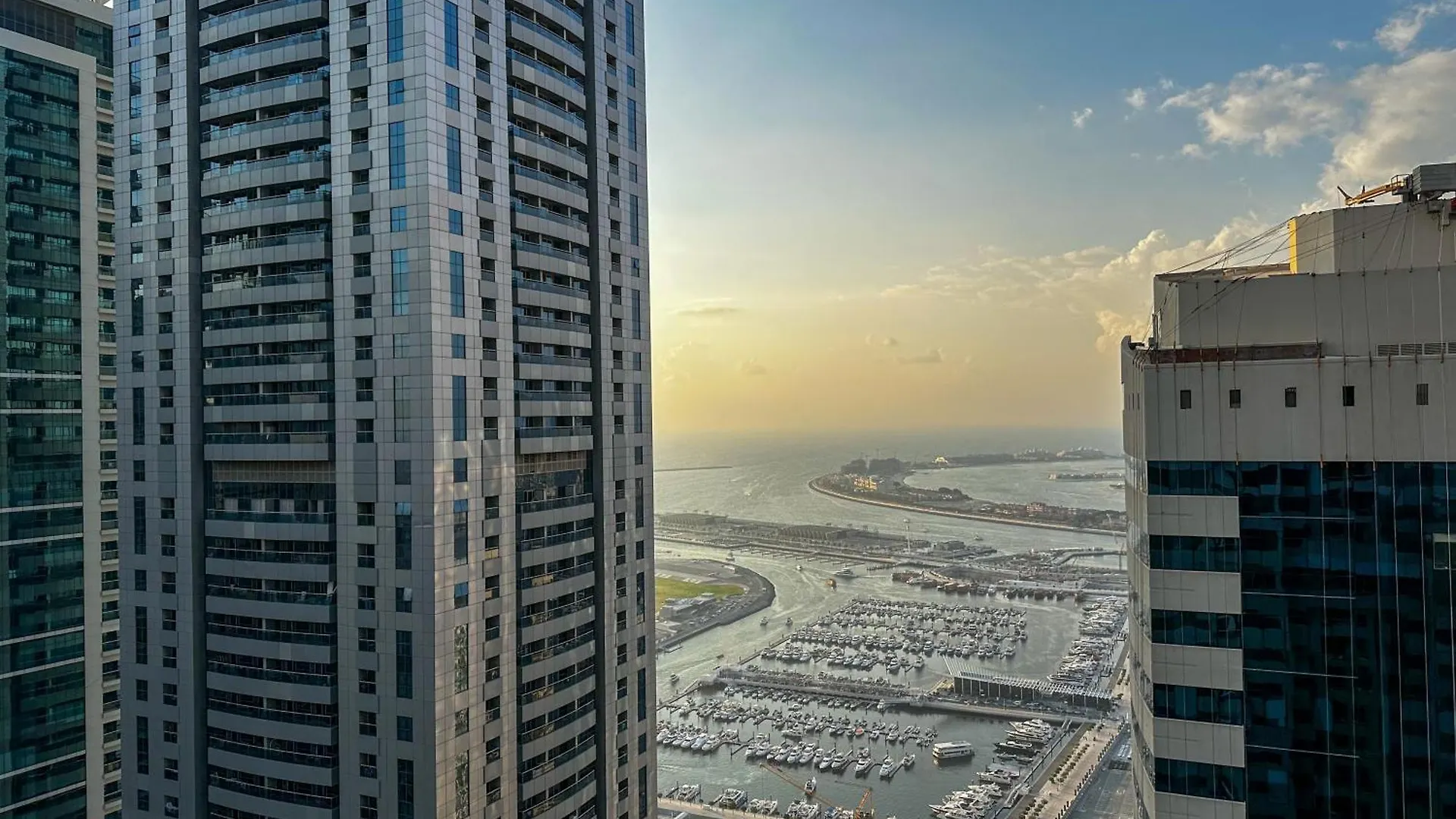 Pineapple Xpress Apartment Dubai United Arab Emirates