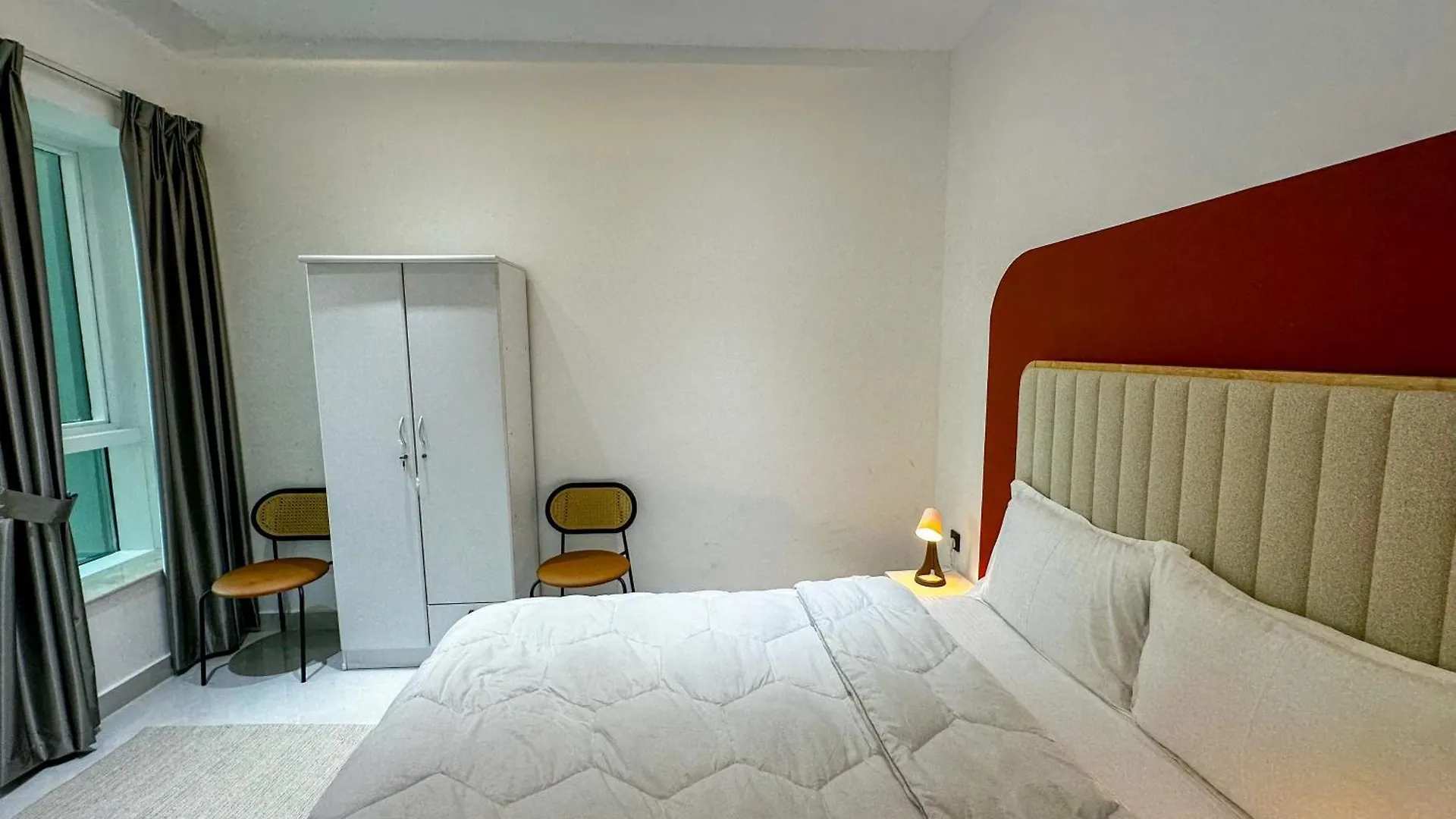 Pineapple Xpress Apartment Dubai