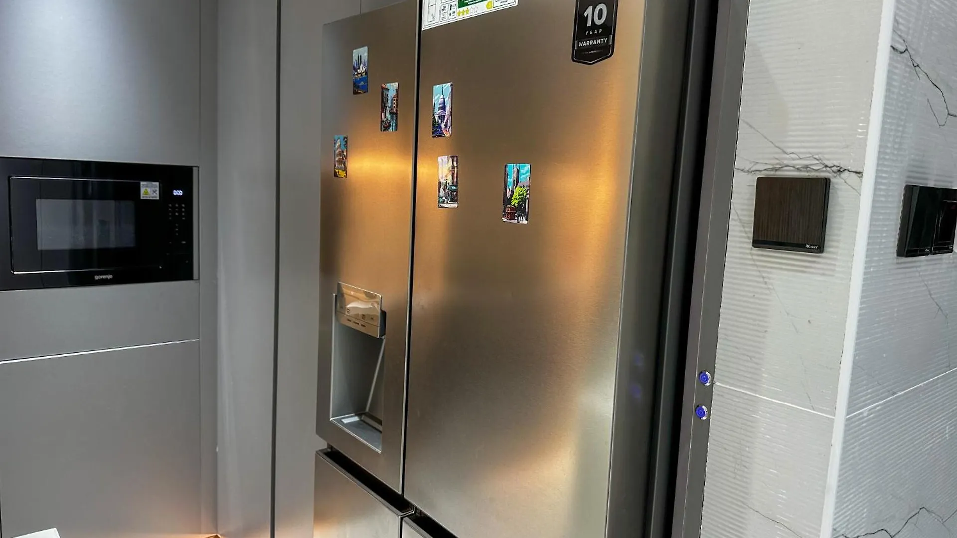 Pineapple Xpress Apartment Dubai