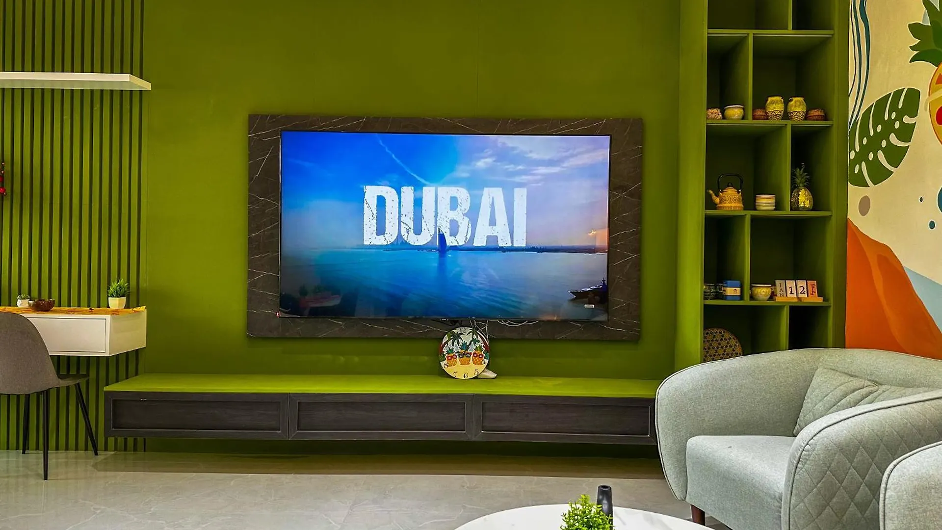Pineapple Xpress Apartment Dubai